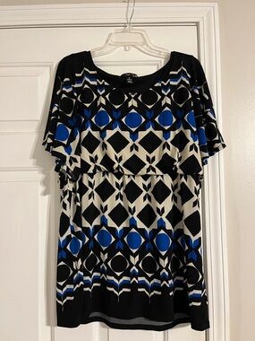 Geometric Print Flutter Sleeve Tunic in Blue, Black & White